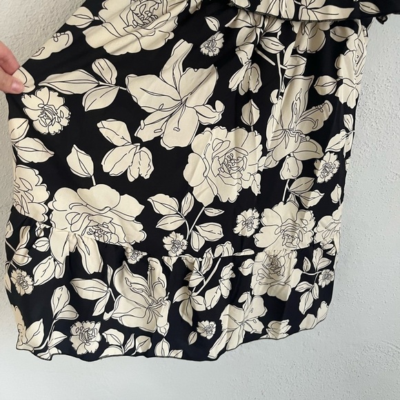 DE Sepreso Woman Black & White Floral Cutout Popover Dress, Size XL - Picture 7 of 12